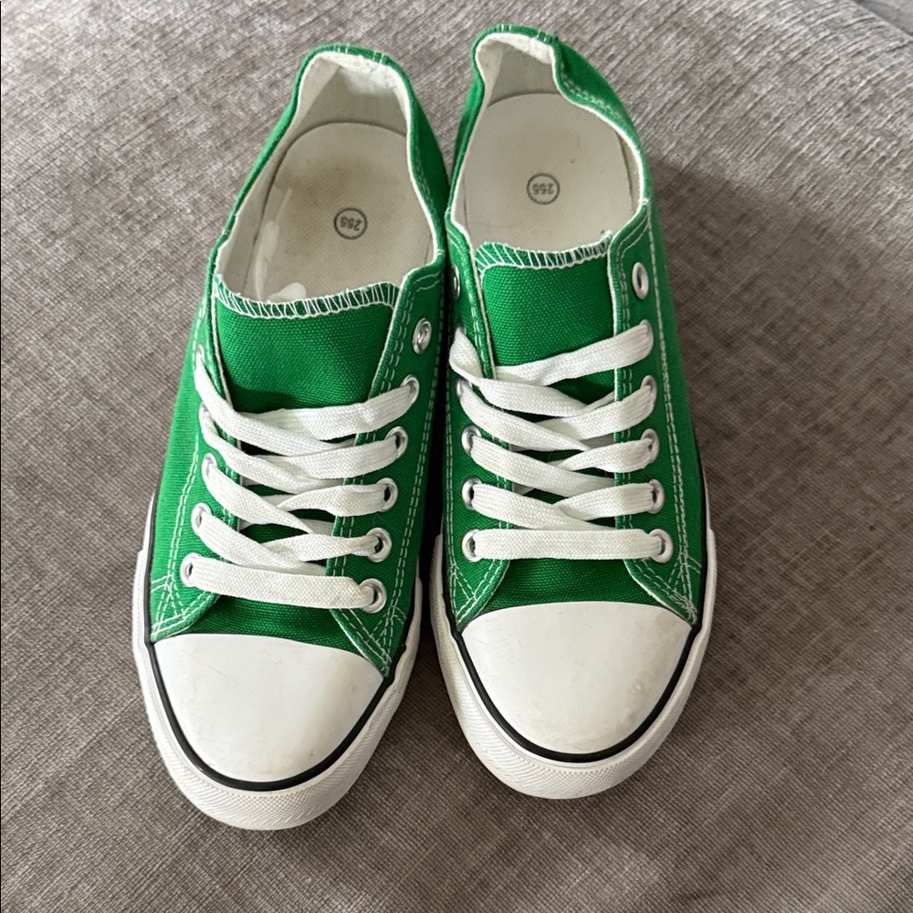 Green Canvas Low-Top Sneakers